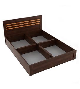 Antique Wooden Bed Queen Size, Storage Capacity : 50-100 Kg