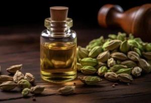 Cardamom Oil, Form : Liquid, Packaging Type : Glass Bottels For Medicnes, Cooking