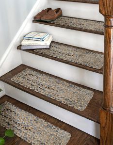 0' 9 X 2' 6 Hand Woven Braided Natural Chindi Stair Tread Rug