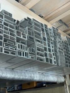 Aluminum Square Tubes, Color : Silver, Packaging Type : 25 Vkgs