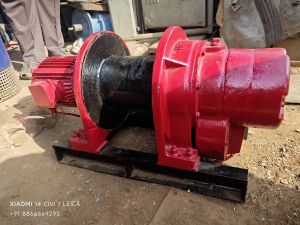 5 HP Marine Winch – 2 Ton Capacity – Made in Korea – Standard Machinery