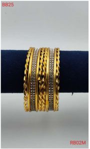 Party Wear Golden Designer Metal Bangles