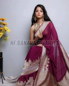 Printed Unstitched Indian Banarasi Silk Saree, Color : Maroon & White