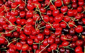 Natural Fresh Red Cherry, Packaging Size : 10Kg for Human Consumption