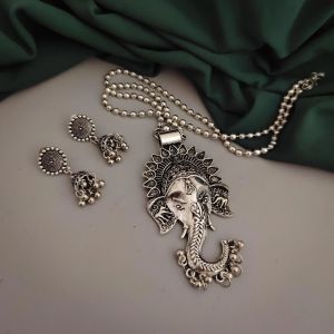 Glamaya German Silver Exquisite Oxidised Ganesha Women Jewelry