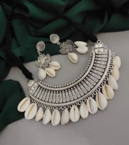 Stylish Oxidised Shell Women Jewelry Set