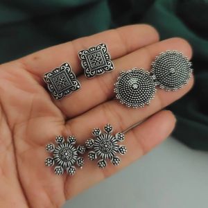 Women Chic Oxidized Stud Earrings Set