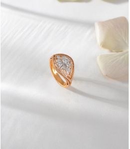 Cluster Womens Diamond Ring in Floral Motif