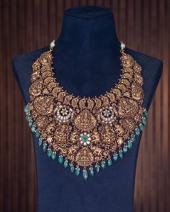 LONG NAKSHI Womens CHOKER