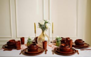 40 Piece OF Sheesham Wood Dinner Set