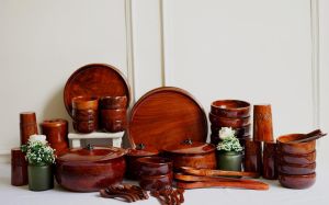 71 Piece OF Sheesham Wood Dinner Set