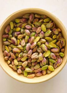 Pista for human consumption, Grade Standard : Food Grade