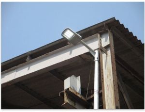 Pole Mounted LED Light For Illuminate Outdoor Spaces