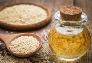 Sesame Seed Oil, Color : Golden for Cooking