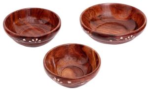 Round Wooden Bowls