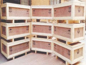Industrial Plywood Boxes with Pallet Base for Secure Transit