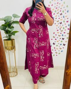 Ladies Threaded Grace Cotton A Line Kurti Set