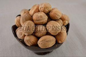 Whole Nutmeg, Color : Brown, Packaging Size : 25-50kg