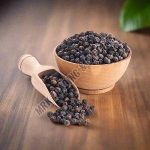 Raw Black Pepper Seeds, Grade Standard : Food Grade, Purity : 90%