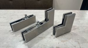 Keyur Polishing Hardware Glass Fitting, Color : Met