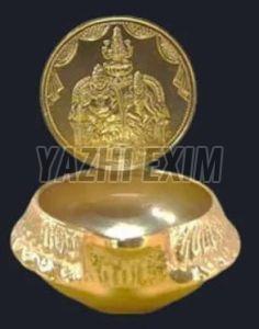 Carved Polished Metal Kuber Oil Lamp, Color : Golden Standard