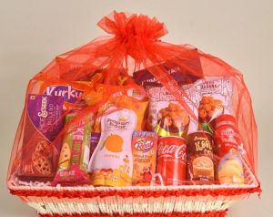Paper Box Gift Hampers Birthday, Festive, Brand Name : Dairy-milk