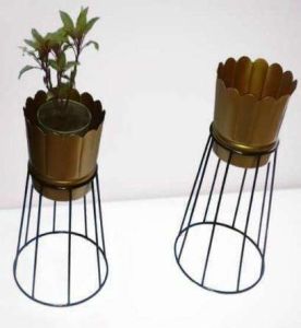 Scallop EDGE Vertical Rod Iron Planter Stand