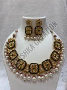 Polished Kundan Polki Necklace Set, Packaging Type : Box