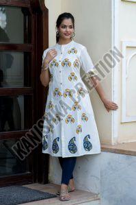 Ladies Hand Printed Cotton Kurti, Color : Multicolor Xl, Xxl