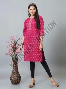 Ladies Pink Cotton Printed Kurti M, Xl