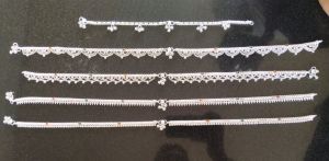Polished Ladies Trending Silver Anklets