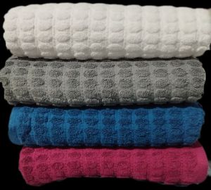 Magenta Waffle Weave Cotton Bath Towel Set