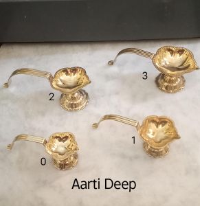 Brass Handcrafted Aarti Diya Oil Lamps Set OF 4 Pcs