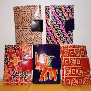 Printed Polished Mens Leather Wallets Fashionable