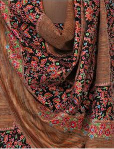 Pashmina Handicraft Shawls, Technics : Attractive Pattern