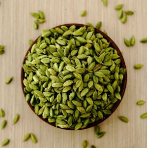 Green Cardamom, Packaging Size : 25-50kg Food Grade