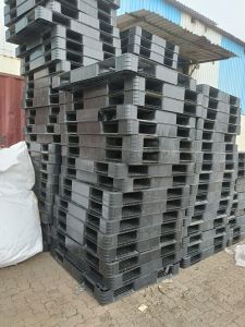 Polished Plastic Industrial Pallets, Color : Grey for Packaging Use