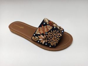 Canvas Ladies Embroidered Flat Slippers, Color : Multicolor