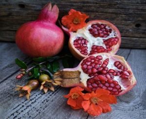 Pomegranate, Color : Red