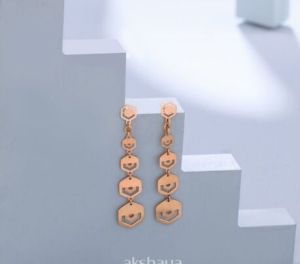 18 Kt Gold Earring