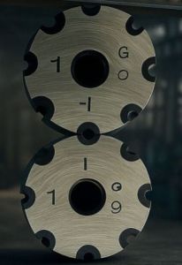 Iron Nail Gripping Die, Color : Silver, Brand Name : Marshal