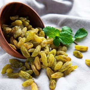 Seedless Dried Green Raisin