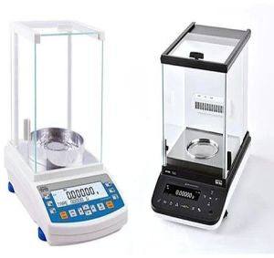 Digital Analytical Balance for Laboratory Weighing