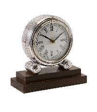 metro desk clock