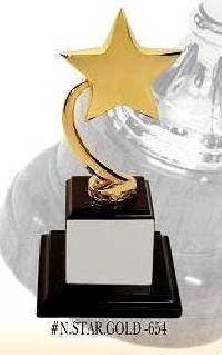 654-N.-Star-Gold Metal Sports Trophy