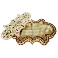 Capsule Rangoli Shaped Hand Made Meenakari Decorative Platter