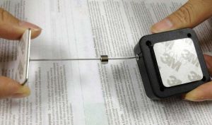 Micro Retractor With Metal Tuit