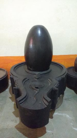 Black Marble Shivling Stone & Narmadeshwar Shivling stone Retailer ...