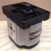 Hydraulic Pump Suitable for Same Greaves