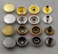 rivets button